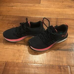 Puma tenis shoes - size 3.5